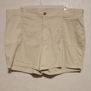 Lee size 24W khaki shorts